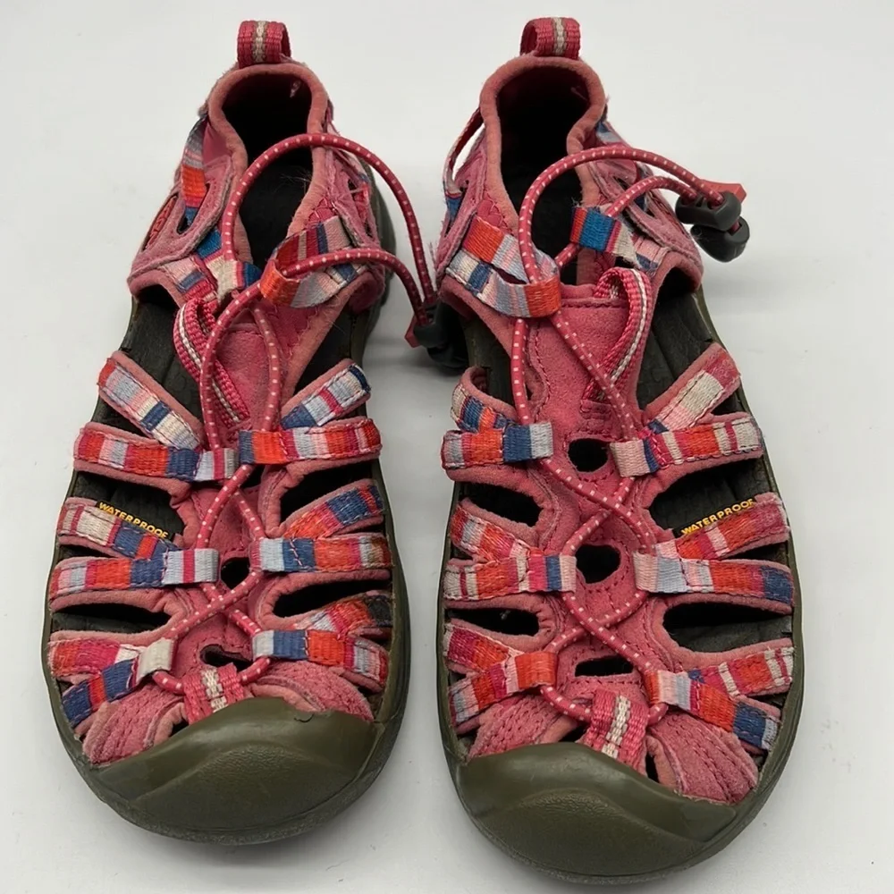 Keen Girls Newport Closed Toe Rainbow Water/Hiking Shoes size 2